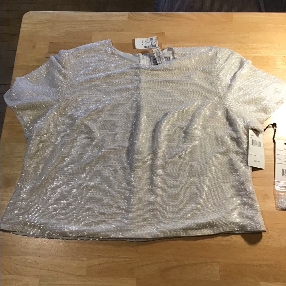 Oleg Cassini Plus sized  bugle bead short sleeve top. NWT lined full zip back